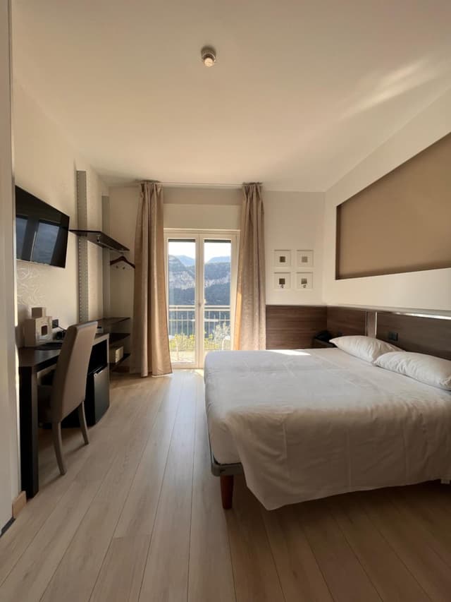 Double Room with Lake View