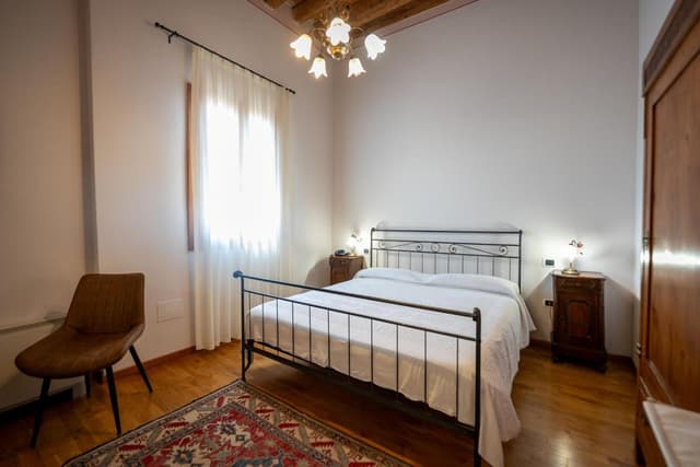 Large Double or Twin Room