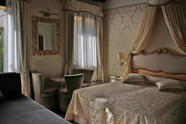 Comfort Triple Room with Shower
