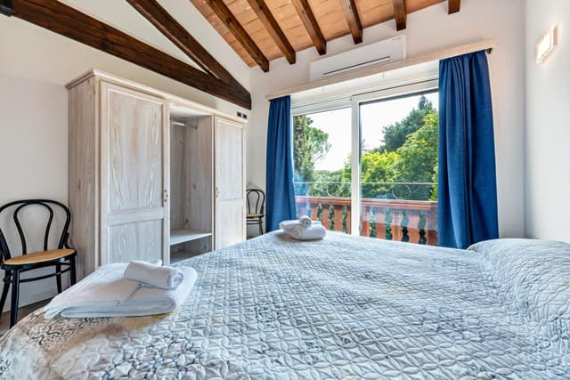 One-Bedroom Apartment with Garden View