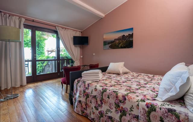 Double Room with View