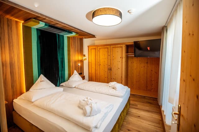 King Suite with Spa Bath