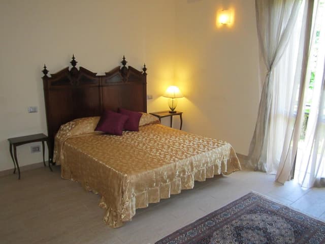 Double Room with Private External Bathroom