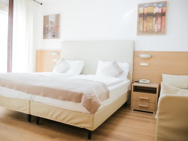 Deluxe Double Room with Side Sea View