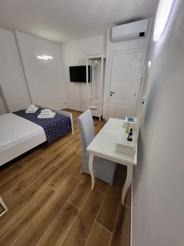 Double Room with Private External Bathroom