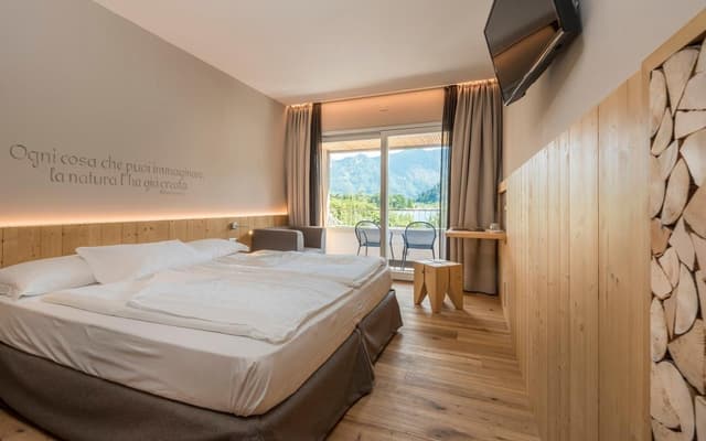 Family Junior Suite (2 Adults + 2 Children)