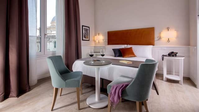 Double or Twin Room with City View