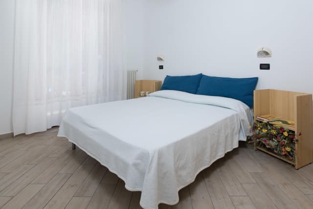 One-Bedroom Apartment with Balcony