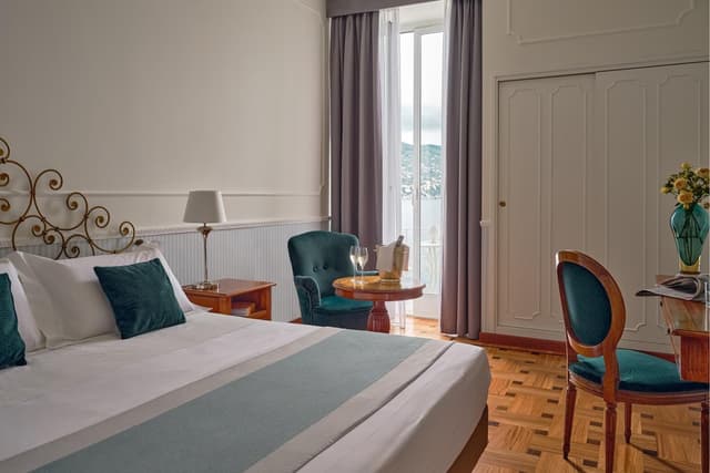 Deluxe Double Room with Balcony and Sea View