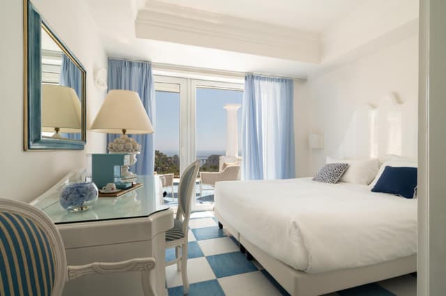 Deluxe Double Room with Terrace and Sea View