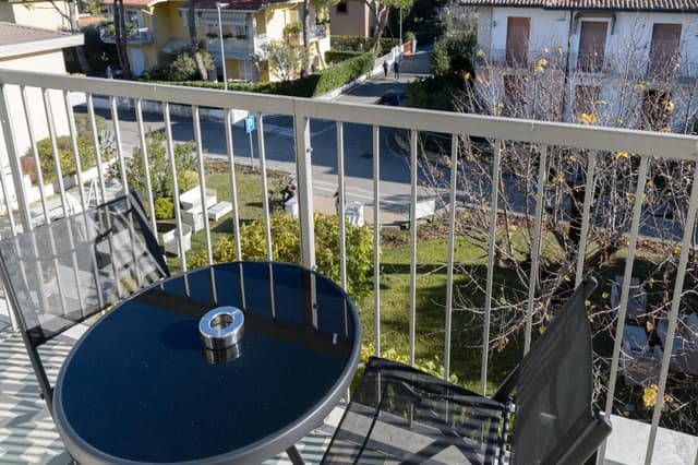 Comfort Queen Room with Balcony - Non-Smoking