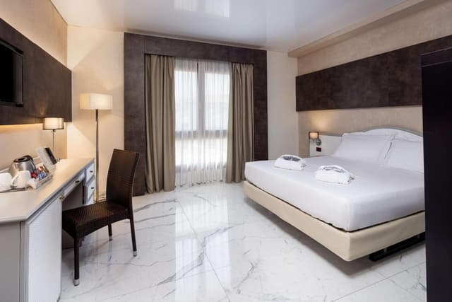 King Suite with Sofa Bed - Annex