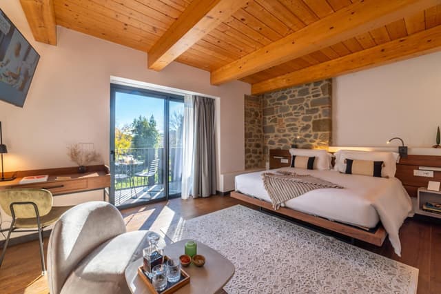 Deluxe King Room with Balcony