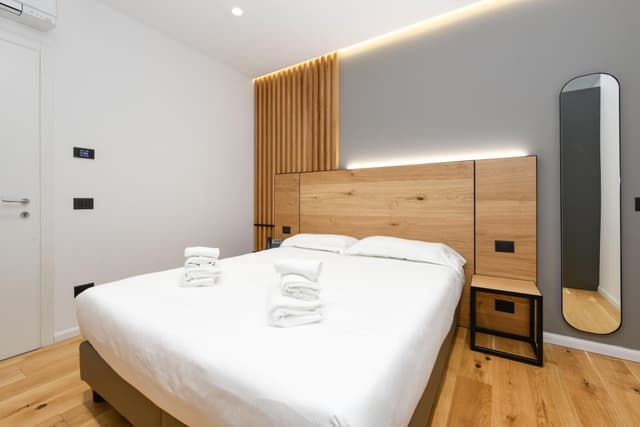 Comfort Queen Room with Sofa Bed - Non-Smoking
