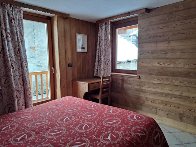 Double or Twin Room with Mountain View