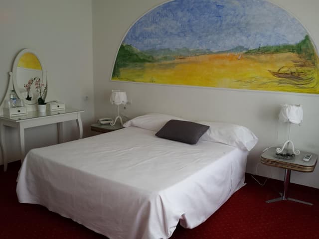 Double or Twin Room with Lake View
