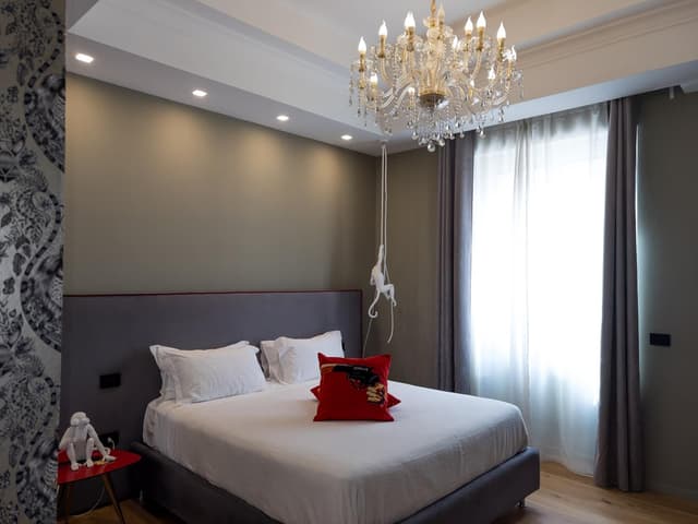 Deluxe Suite with Spa Bath