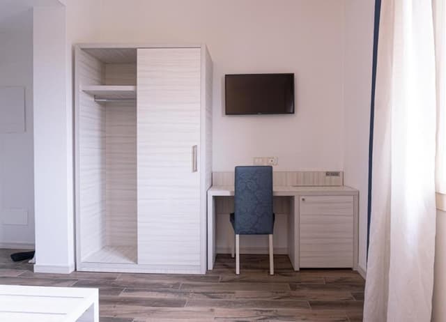 Large Single Room