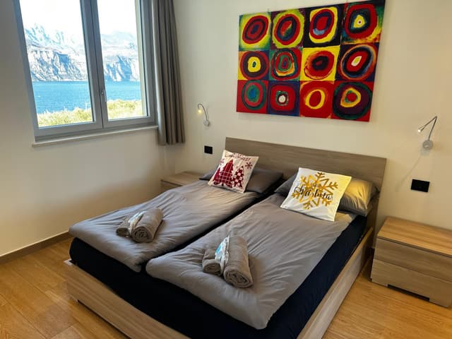 One-Bedroom Deluxe Apartment