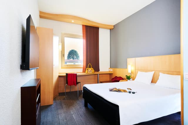 Standard One Double Bed