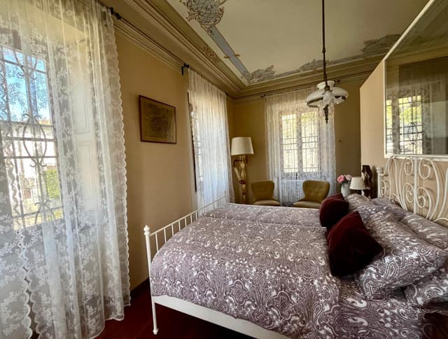 Deluxe Double Room with Shower