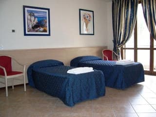 Quintuple Room (5 Adults)
