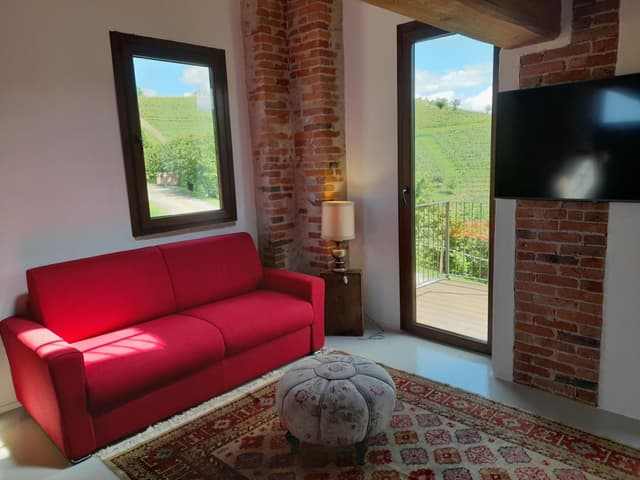 One-Bedroom Deluxe Apartment