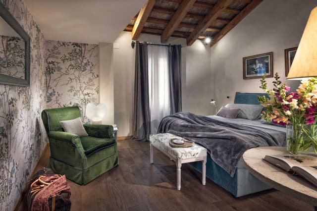 Deluxe Double Room (2 Adults + 1 Child)