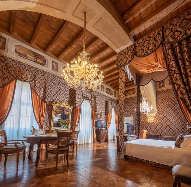 Deluxe Junior Suite