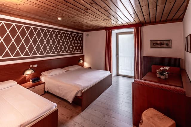 Quadruple Room with Mountain View