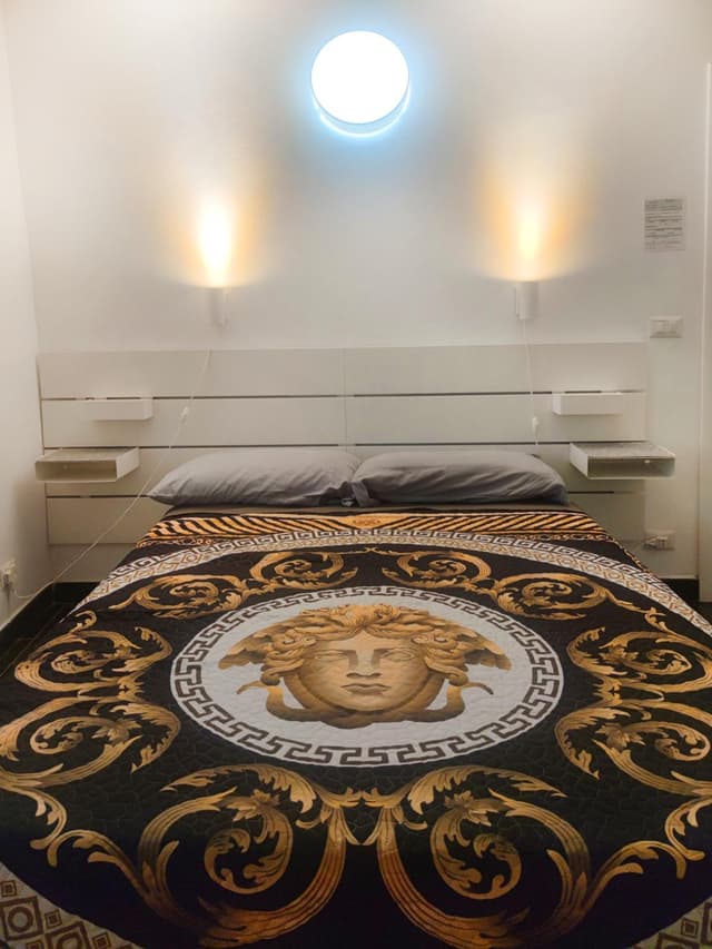 Deluxe Room with Private External Bathroom (2 Adults + 1 Child)