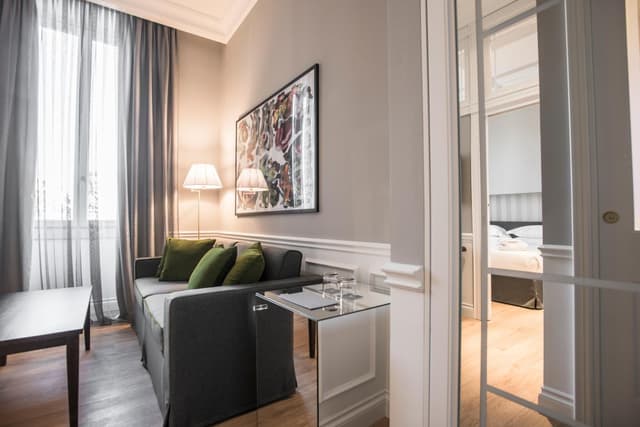 Junior Suite with Spa Access