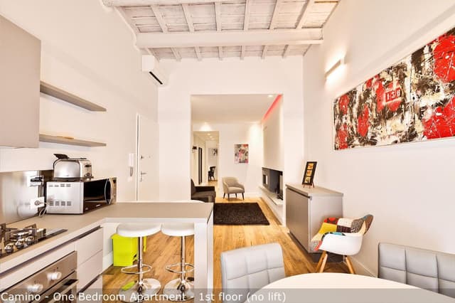 One-Bedroom Apartment