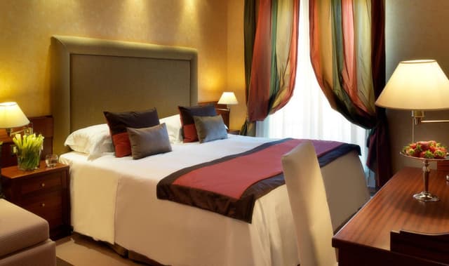 Deluxe Double Room with Pedestrian Promenade View