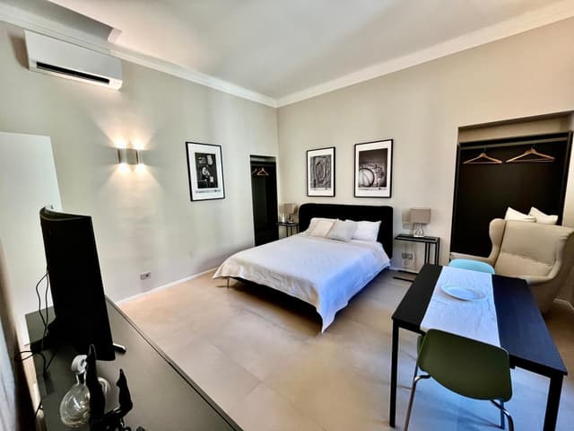 Deluxe Room (2 Adults + 1 Child)