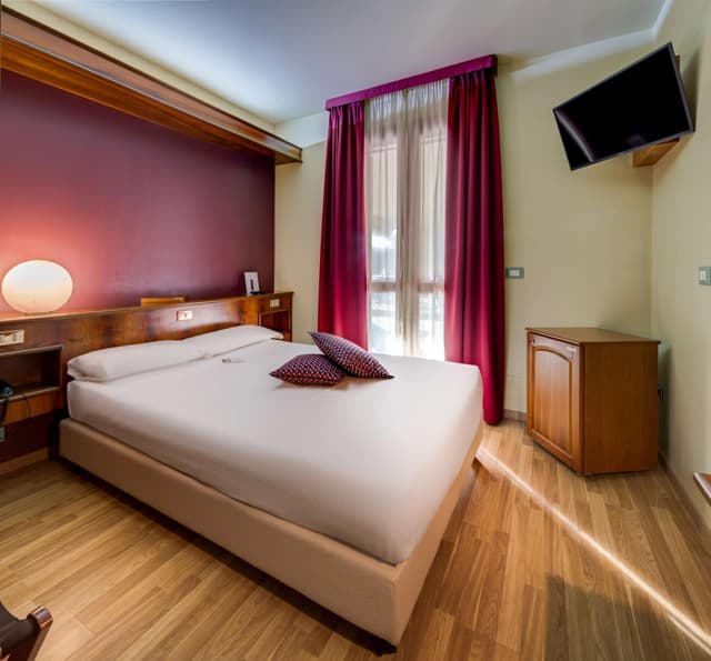 Deluxe Single Room