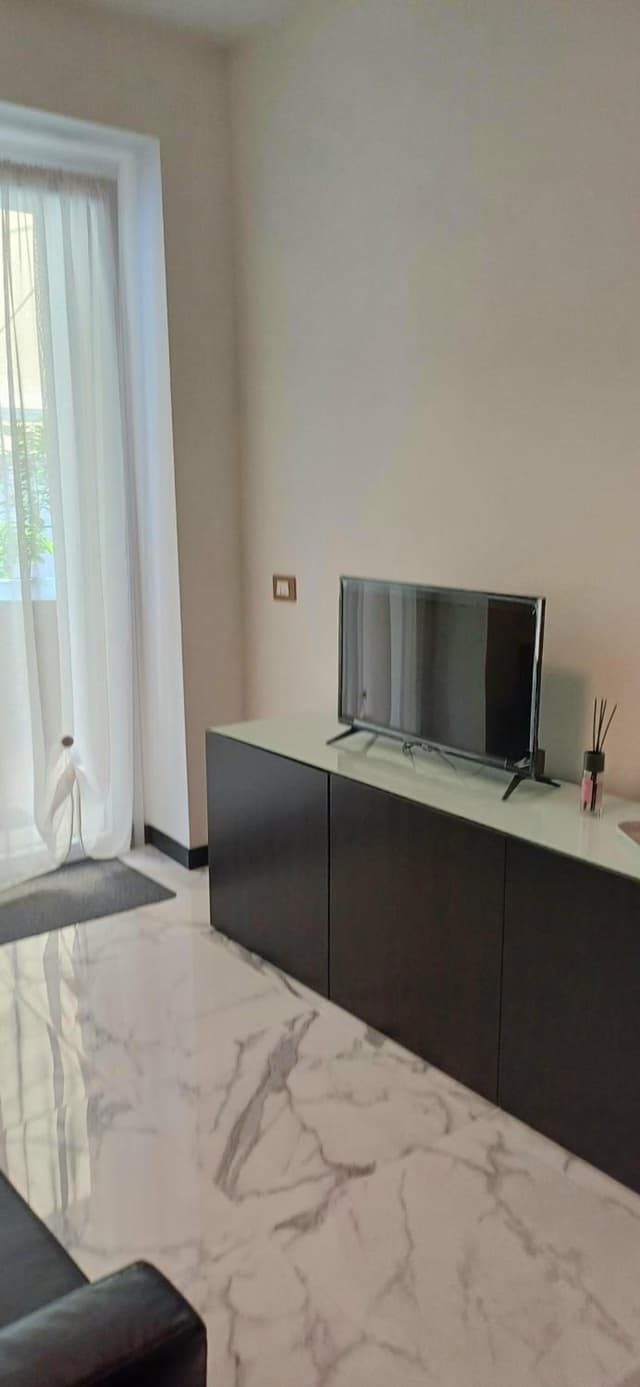 Apartment with Lake View