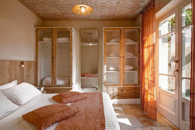 One-Bedroom Apartment with Garden