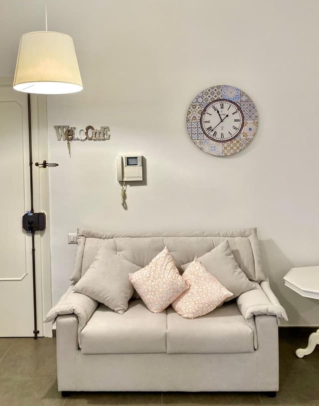 One-Bedroom Deluxe Apartment