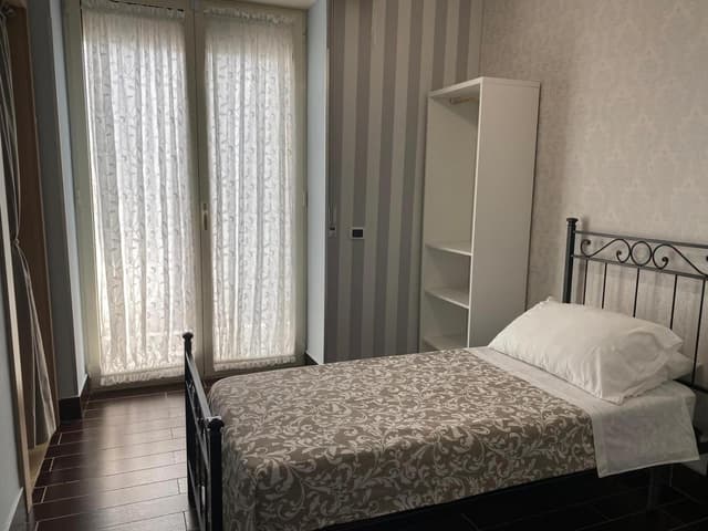 Standard Single Room with Mountain View