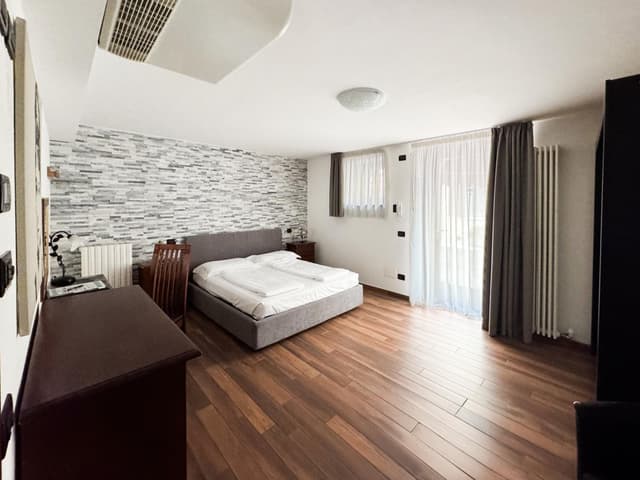 One-Bedroom Apartment with Terrace