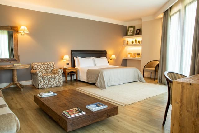 Suite (2 Adults)