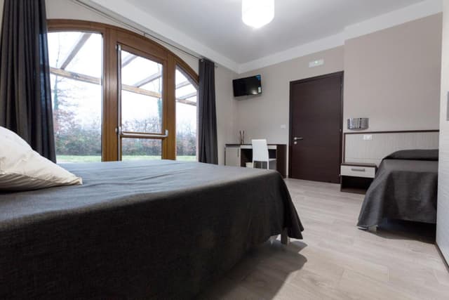 Family Room with Garden View