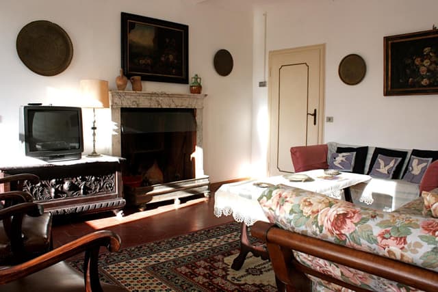 Deluxe Four-Bedroom Apartment