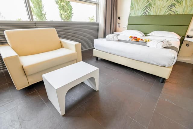 Junior King Suite