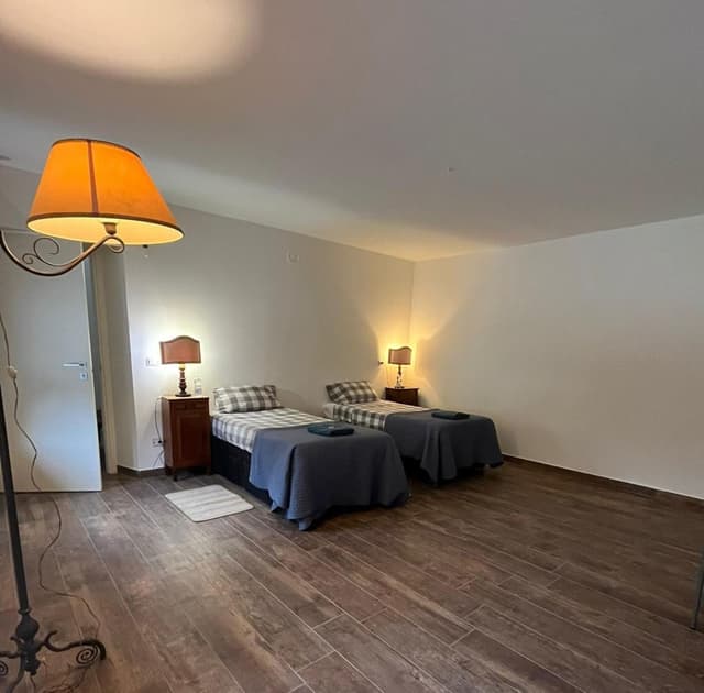 King Room with Roll-In Shower - Disability Access