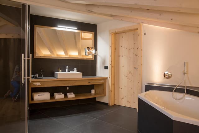Deluxe Double Room with Bath
