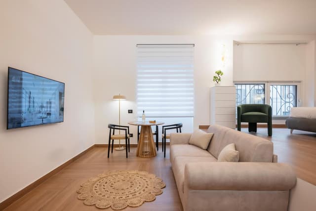 Studio Apartment with King Bed