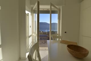 Apartment with Lake View
