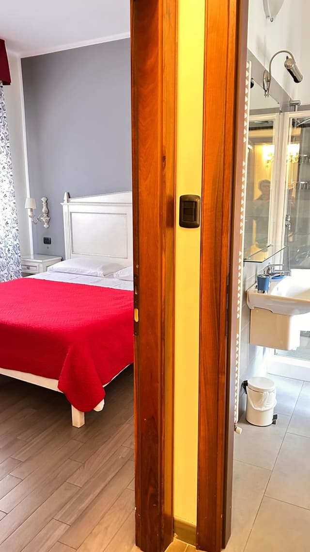 Quadruple Room with Private Bathroom